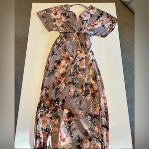 3/$15 🌺 NWT floral maxi dress
